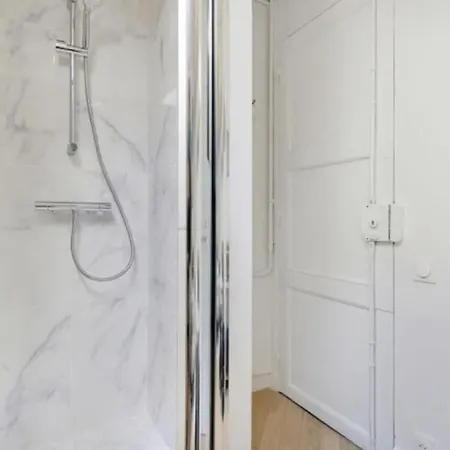 Trocadero Tour Eiffel : Cosy Studio Apartment Paris