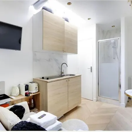Trocadero Tour Eiffel : Cosy Studio Apartment